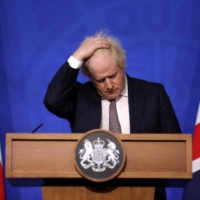 British Prime Minister Boris Johnson is deeply wounded after a confidence vote and even loyal lawmakers who backed him say he must now change — return to the traditional ideals of the governing Conservative Party, foster unity and lead. | AFP-JIJI