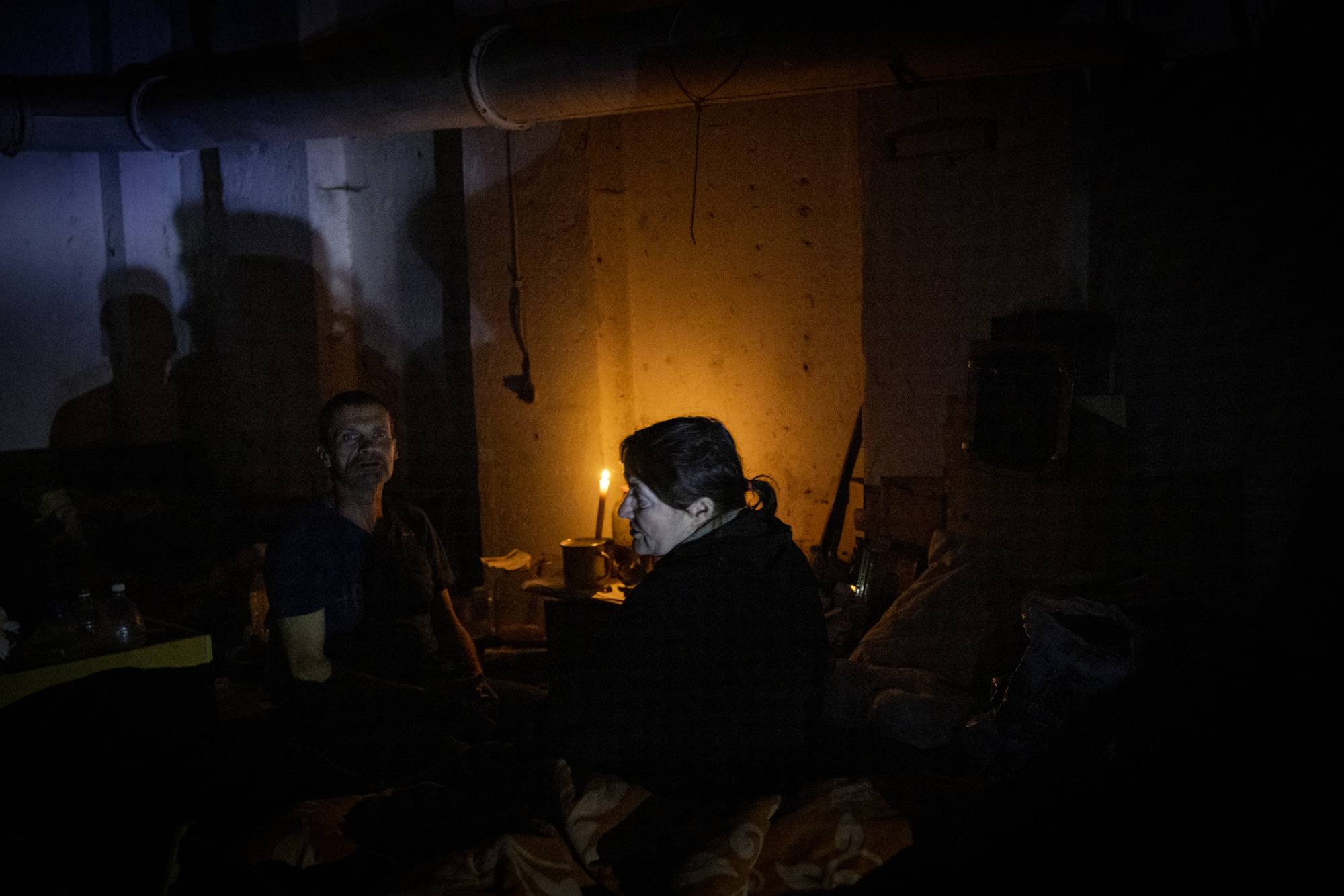 Civilians shelter in an apartment block basement in Lysychansk | Ivor Prickett / The New York Times 