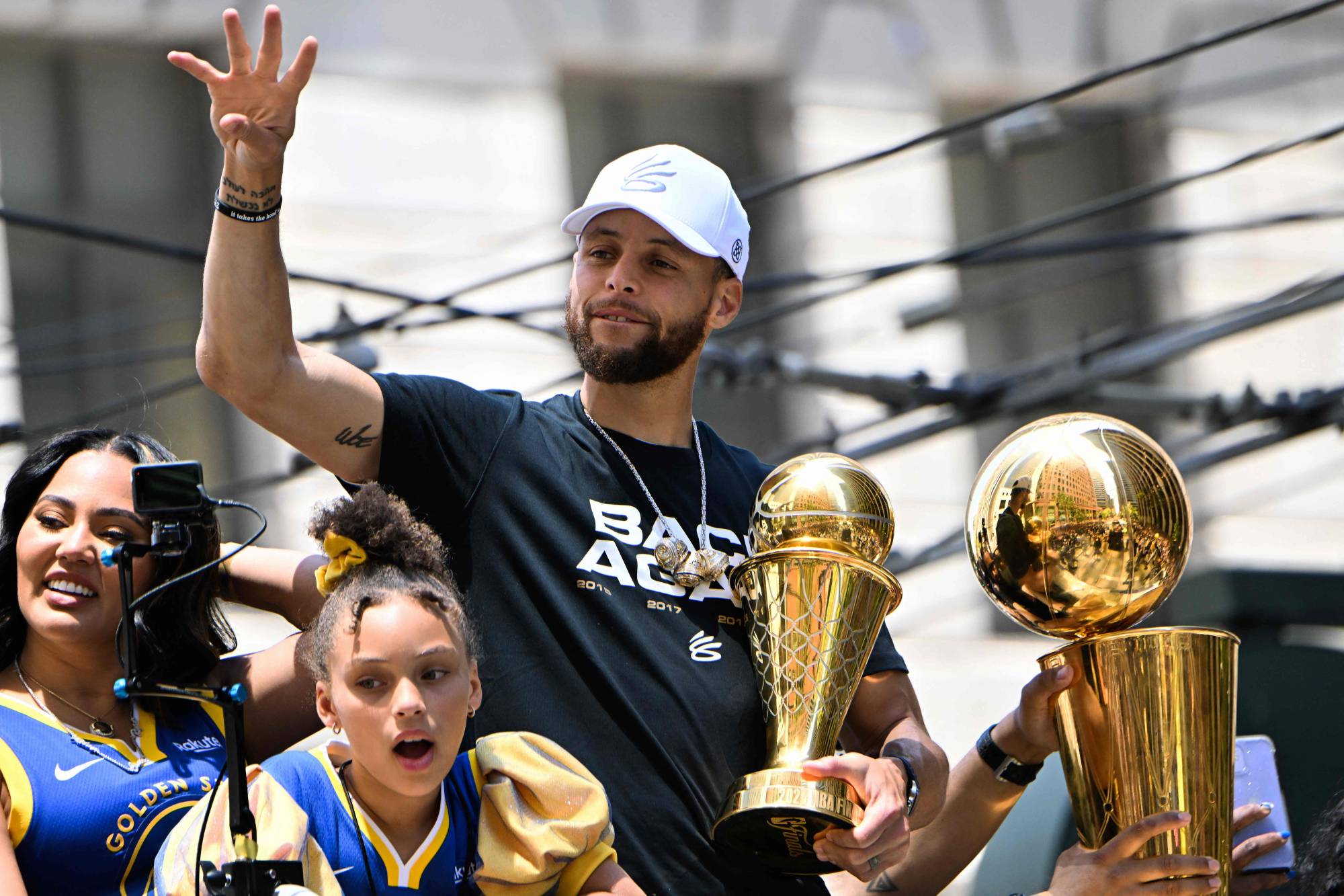 Warriors NBA championship parade: Stephen Curry, Golden State