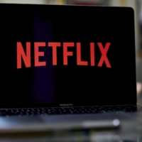 The world’s biggest streaming platform is at a critical juncture. Shares surged in recent years as subscriber counts boomed, but the company reported its first loss of customers in more than a decade in April and forecasts another contraction this quarter amid fierce competition from rivals. | BLOOMBERG