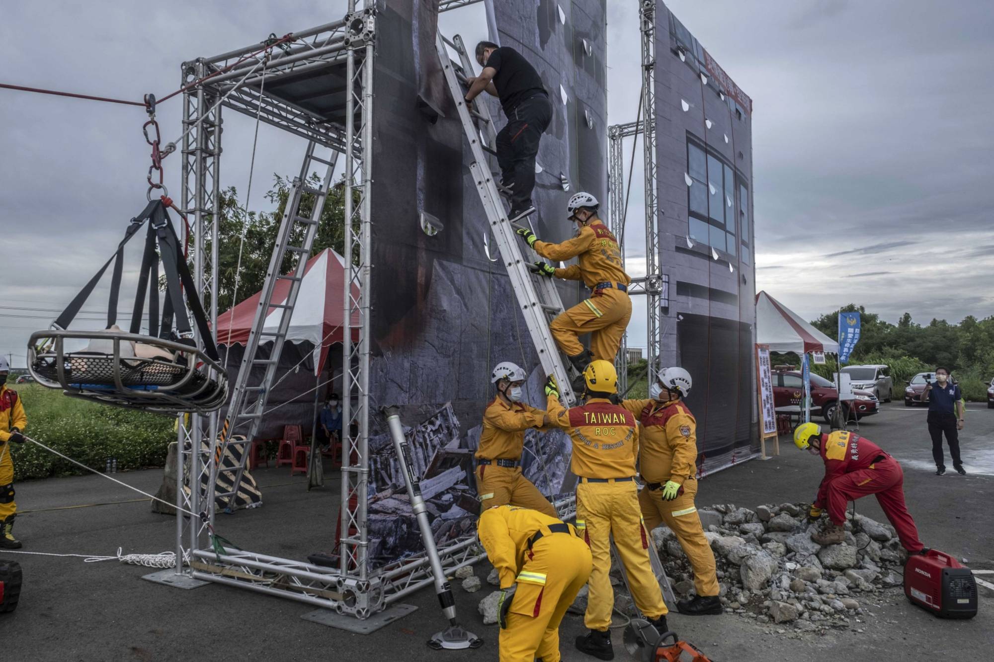 An exercise in Taiwan this month simulating a missile attack by the Chinese military | Bloomberg 