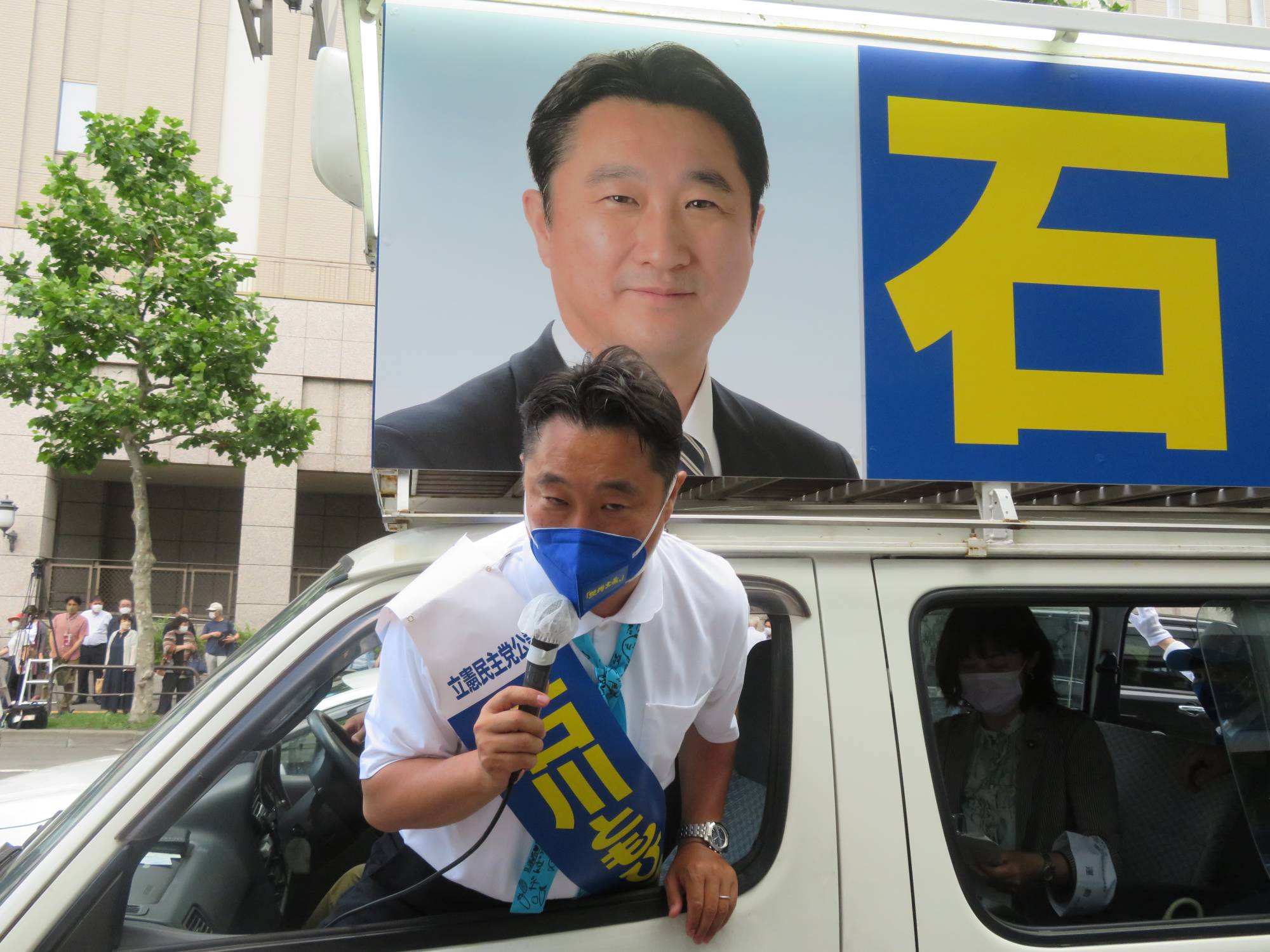 Constitutional Democratic Party of Japan candidate Tomohiro Ishikawa campaigns in Sapporo on June 26. | Eric Johnston 