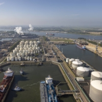 Oil storage facilities at the port of Rotterdam, Netherlands on May 5. The heavily-automated Dutch port of Rotterdam and its staff are at the front line of enforcing the European Union’s restrictions on trade with Russia. It’s no easy task.  | ILVY NJIOKIKTJIEN / THE NEW YORK TIMES


