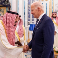 After taking a supposedly principled stand against Saudi Arabia at the beginning of his administration, Biden’s calculations appear to have changed due to soaring energy prices and skyrocketing inflation back home.  | SPA / VIA AFP-JIJI