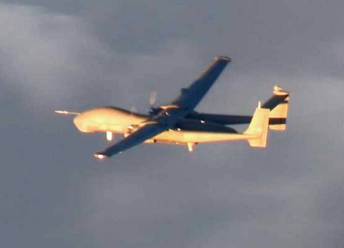 A Chinese military TB001 combat and reconnaissance drone flies through Okinawa’s Miyako Strait from the East China Sea into the Pacific on Monday. | JOINT STAFF OFFICE OF DEFENSE MINISTRY / VIA KYODO