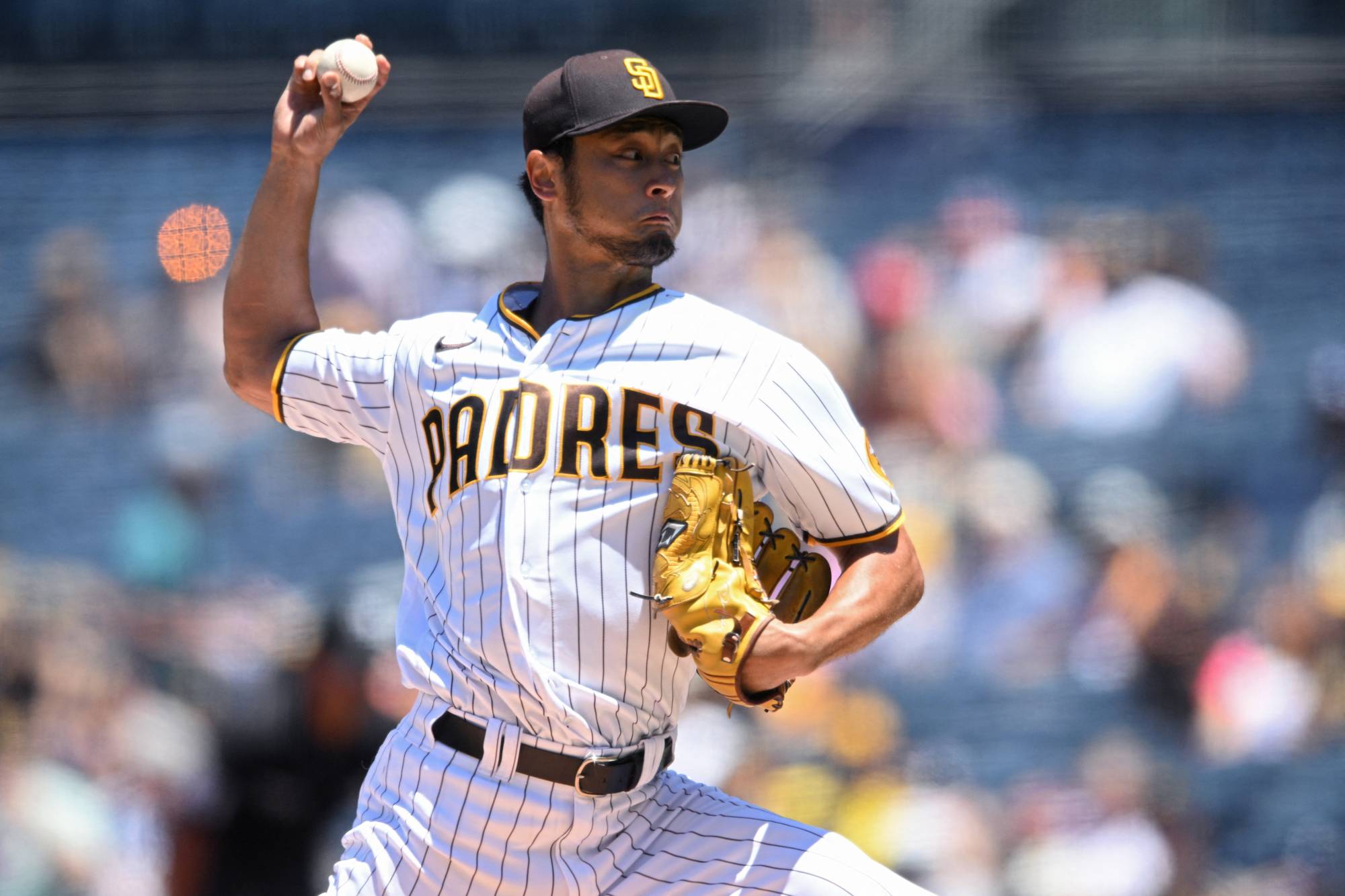 Yu Darvish earns 10th win as Padres grab headlines with trade