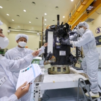 Final inspections of the Danuri in Daejeon, South Korea, before it was shipped to Florida | KOREAN AEROSPACE RESEARCH INSTITUTE / VIA THE NEW YORK TIMES