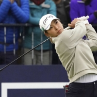 Hinako Shibuno hits her tee shot on the 16th hole during the final round of the Women\'s British Open in Gullane, Scotland, on Sunday. | KYODO