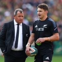 New Zealand coach Ian Foster and Beauden Barrett speak before their match against South Africa in Johannesburg, South Africa on Saturday. | REUTERS
