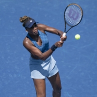 Venus Williams hits a return against Karolina Pliskova during the Western & Southern Open in Cincinnati on Tuesday. | USA TODAY / KYODO