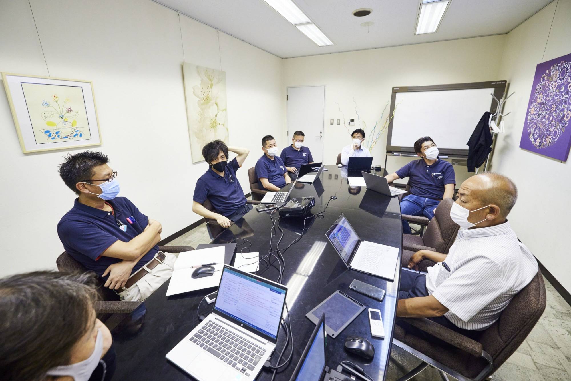 A management meeting at Toshima Manufacturing | BLOOMBERG