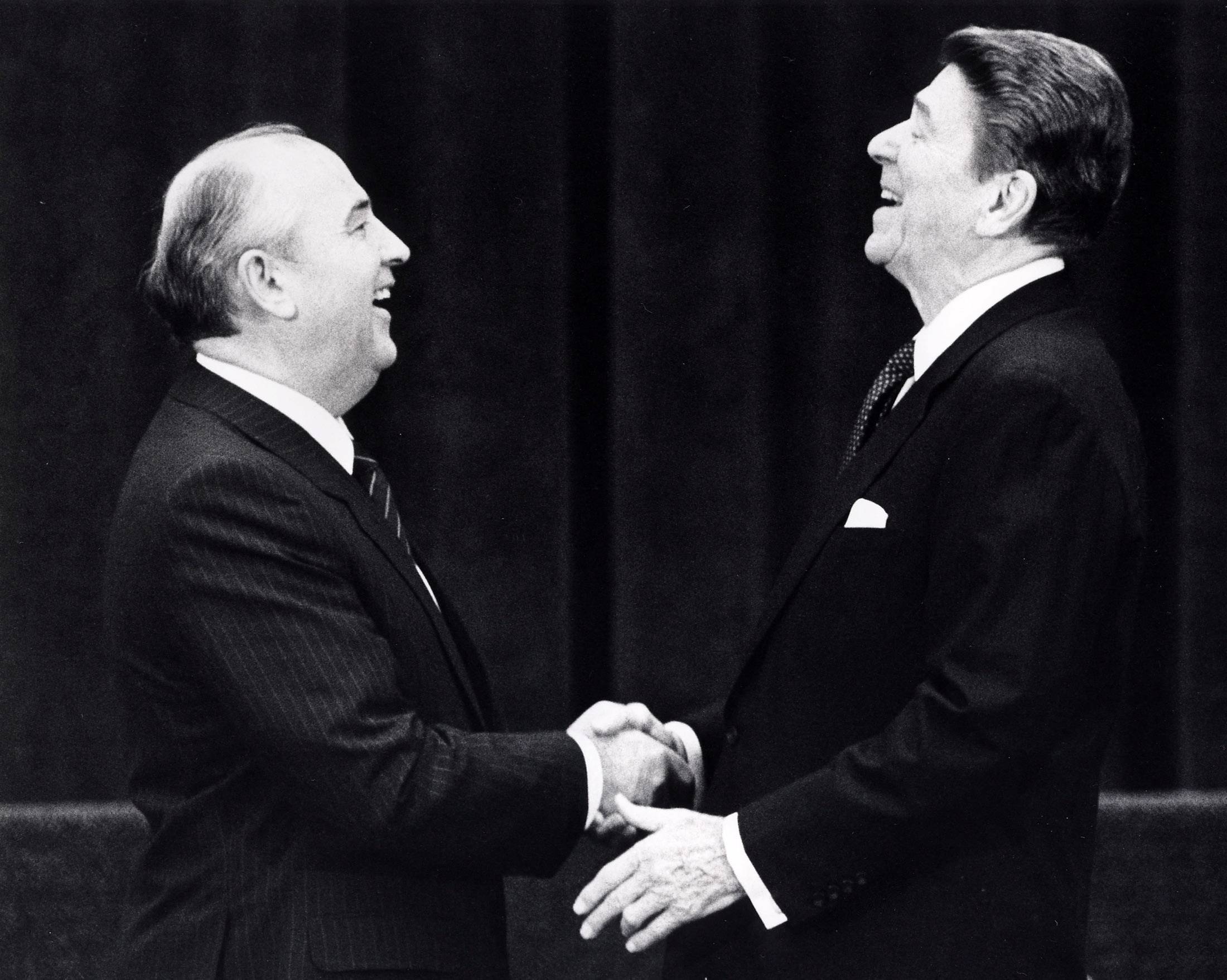 U.S. President Ronald Reagan meets Soviet leader Mikhail Gorbachev for the first time in Geneva, Switzerland. | Dennis Paquin / REUTERS