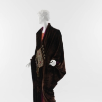 Paul Poiret\'s “Paris” coat (1919) | © THE METROPOLITAN MUSEUM OF ART
