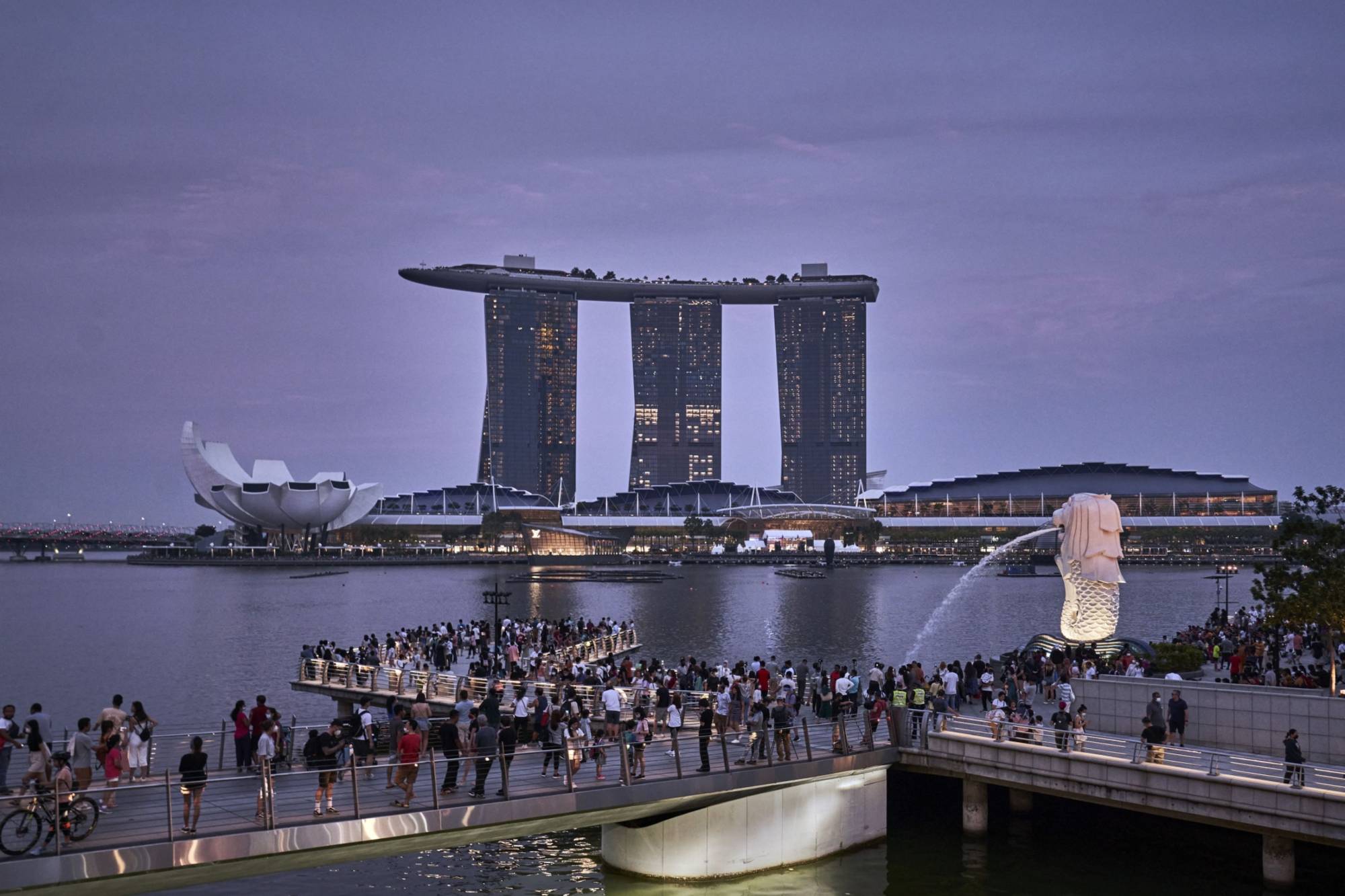 The introduction of the Overseas Networks and Expertise (ONE) pass will make it easier to hire expats in the tight labor market, Singapore Minister of Manpower Tan See Leng said on Monday. | BLOOMBERG