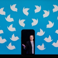 U.S. judge, Kathaleen McCormick permitted Tesla CEO Elon Musk to amend his complaint against Twitter on Wednesday, but rejected delaying the lawsuit over the disintegration of the billionaire\'s deal to acquire the social media company.  | AFP-JIJI