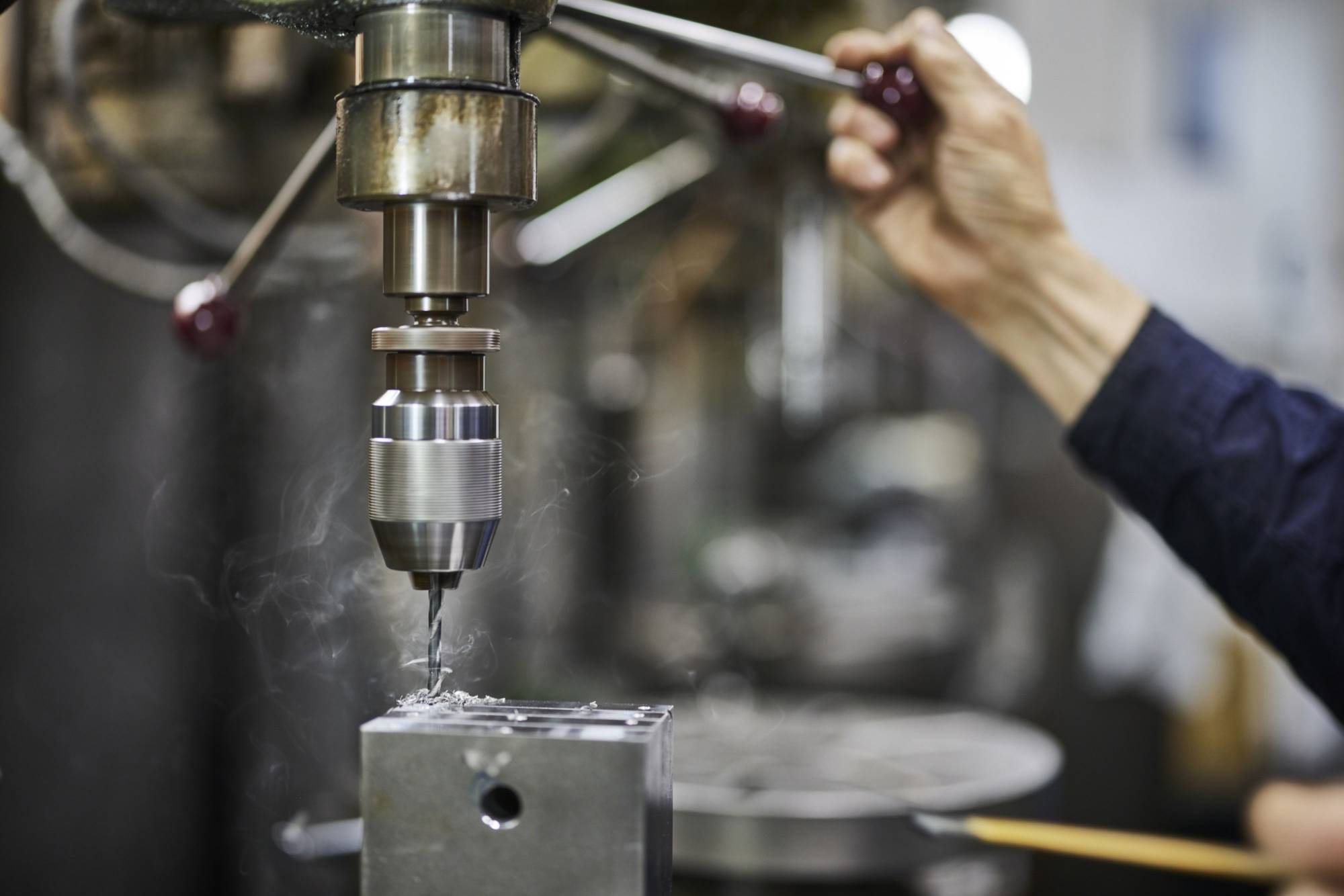 Japan's core machinery orders grew 5.3% in July from the previous month, possibly providing temporary relief for policymakers hoping for corporate investment to spur a domestic-led recovery. | BLOOMBERG