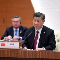 Chinese President Xi Jinping attends a meeting of heads of the Shanghai Cooperation Organization member states at a summit in Samarkand, Uzbekistan, on Friday. | FOREIGN MINISTRY OF UZBEKISTAN / VIA REUTERS  