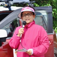 Ema Maeda makes the last speech of her campaign in Ginoza, Okinawa Prefecture, on Sept. 10. | THE OKINAWA TIMES
