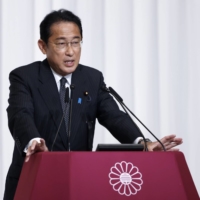 If Prime Minister Fumio Kishida wants to regain the public’s trust, he must break with the ruling party’s old boy network and bring in new, younger blood to manage the government\'s bureaucracy. |  BLOOMBERG
 