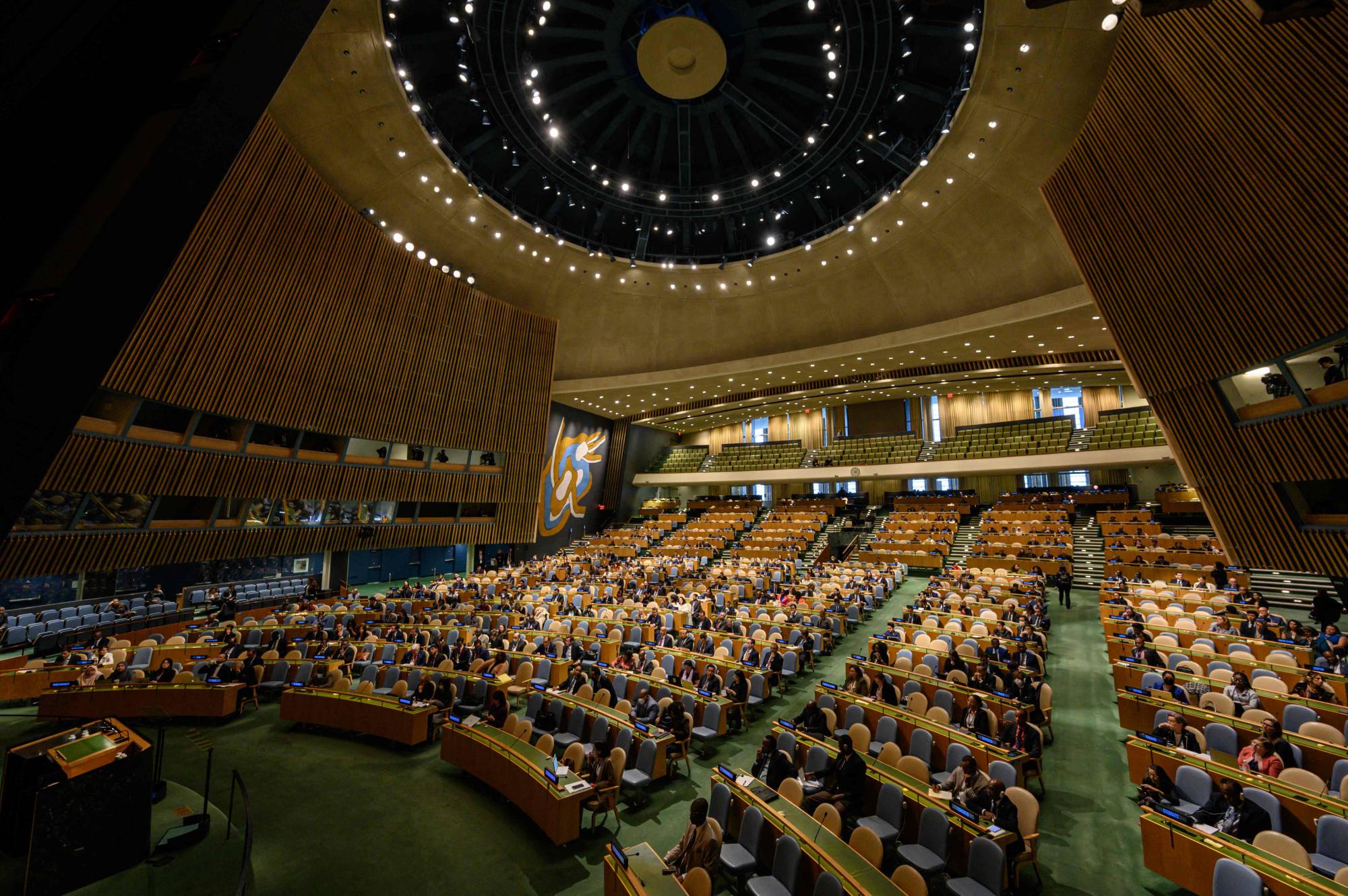 Three-quarters of the United Nations General Assembly voted on Wednesday in favor of a resolution that called Moscow's annexation of Ukrainian territory illegal, deepening Russia's international isolation. | AFP-Jiji