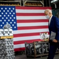Despite persistent inflation, falling stock prices, flat job numbers and U.S. President Joe Biden’s falling popularity, the midterm elections could be much closer than many expect.  | REUTERS 