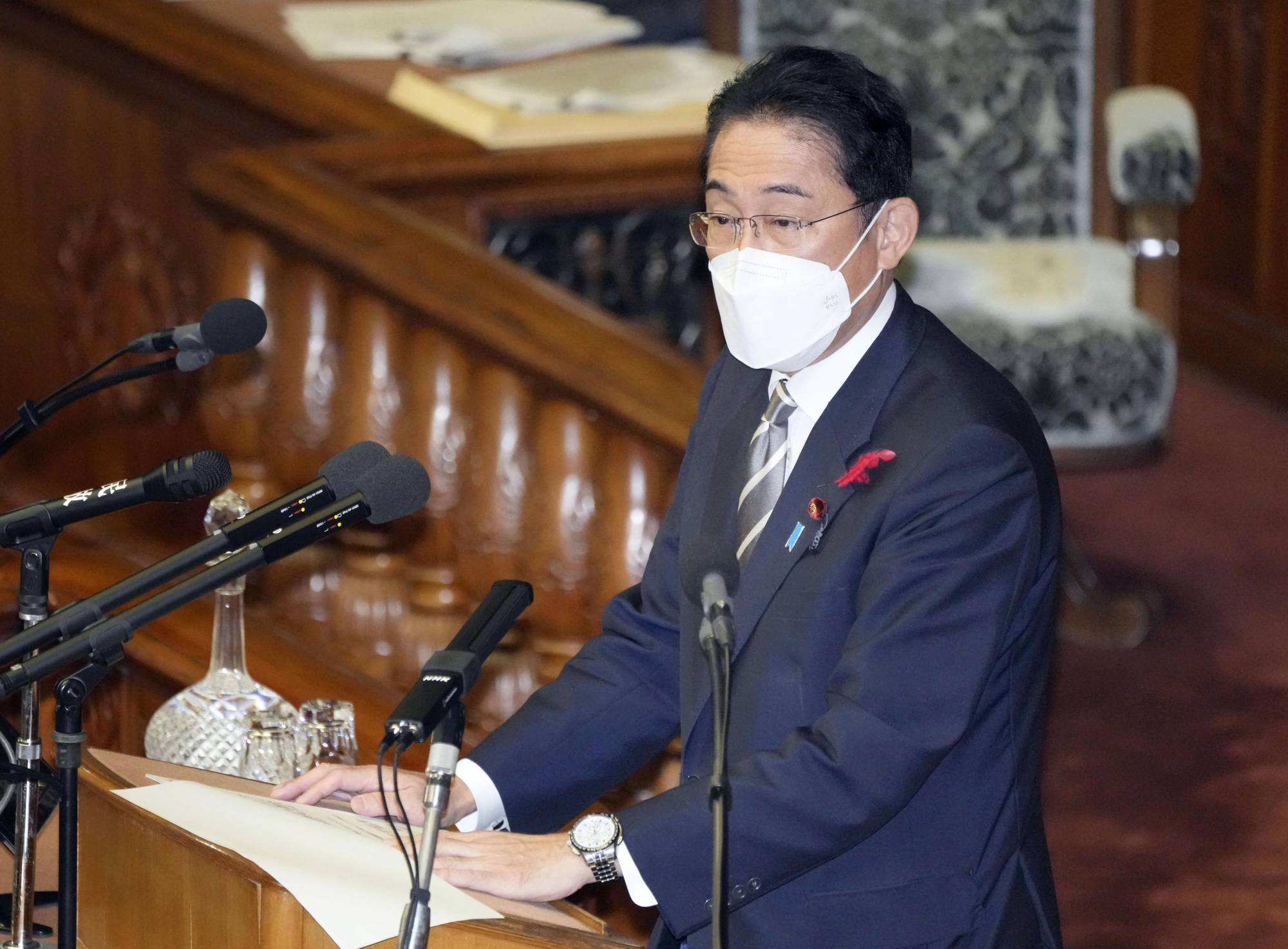 Prime Minister Fumio Kishida is set to announce a plan to launch an investigation into the Unification Church during a parliament session on Monday. | KYODO