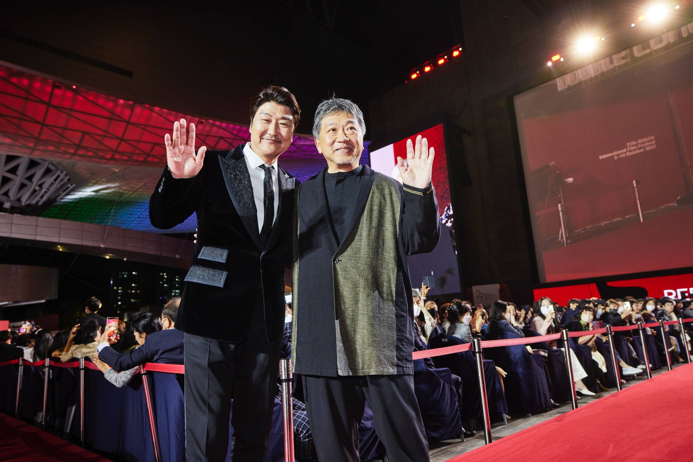 “Parasite” star Song Kang-ho (left) and Japanese director Hirokazu Kore-eda at the Busan International Film Festival, Asia’s premier film festival and a springboard for South Korean movies | © BIFF