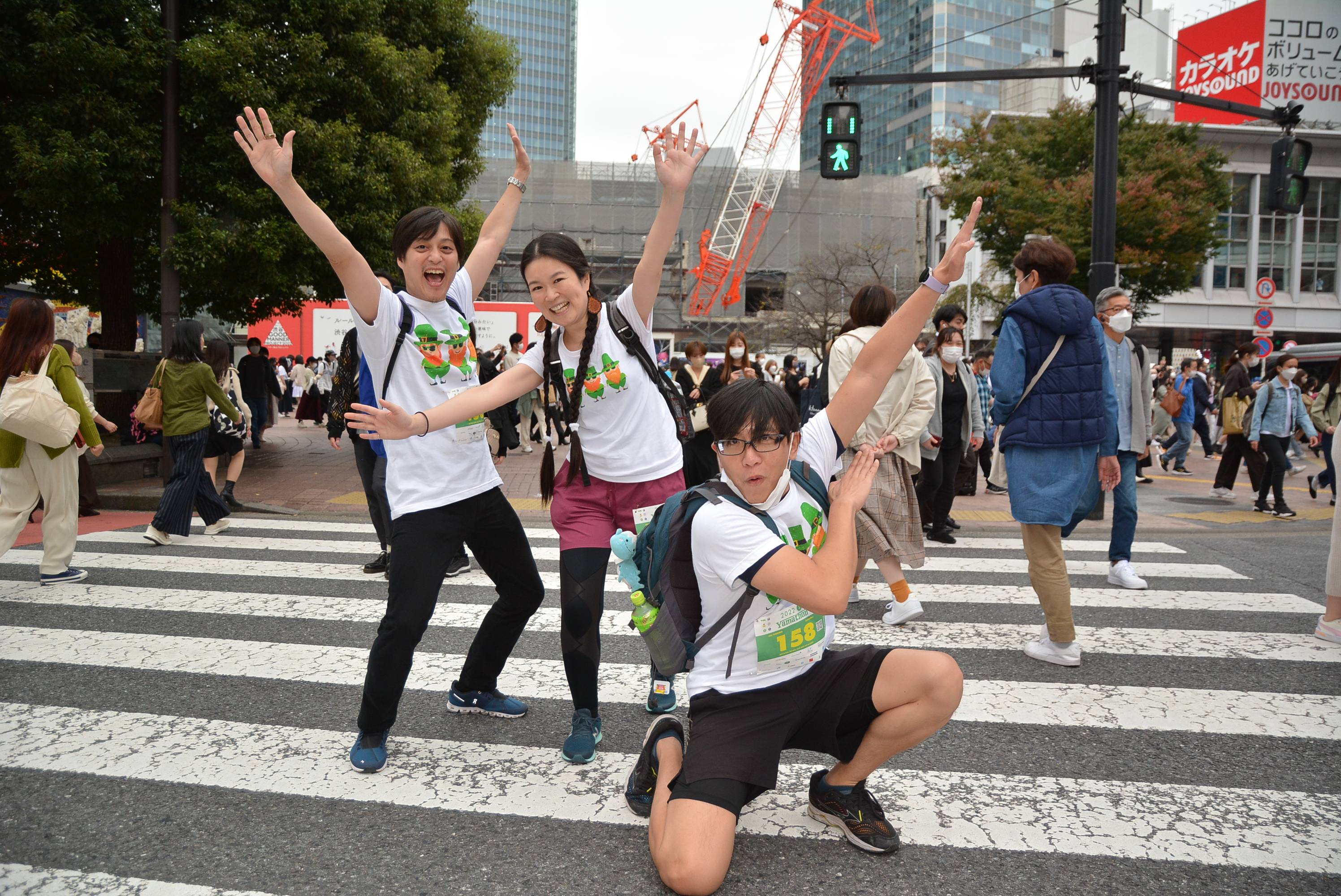 The particularly bouncy trio We Ceili 3 met through their love of Irish dance and enjoy the charitable aspect of Tokyo Yamathon. | MASAKI HASHIMOTO 