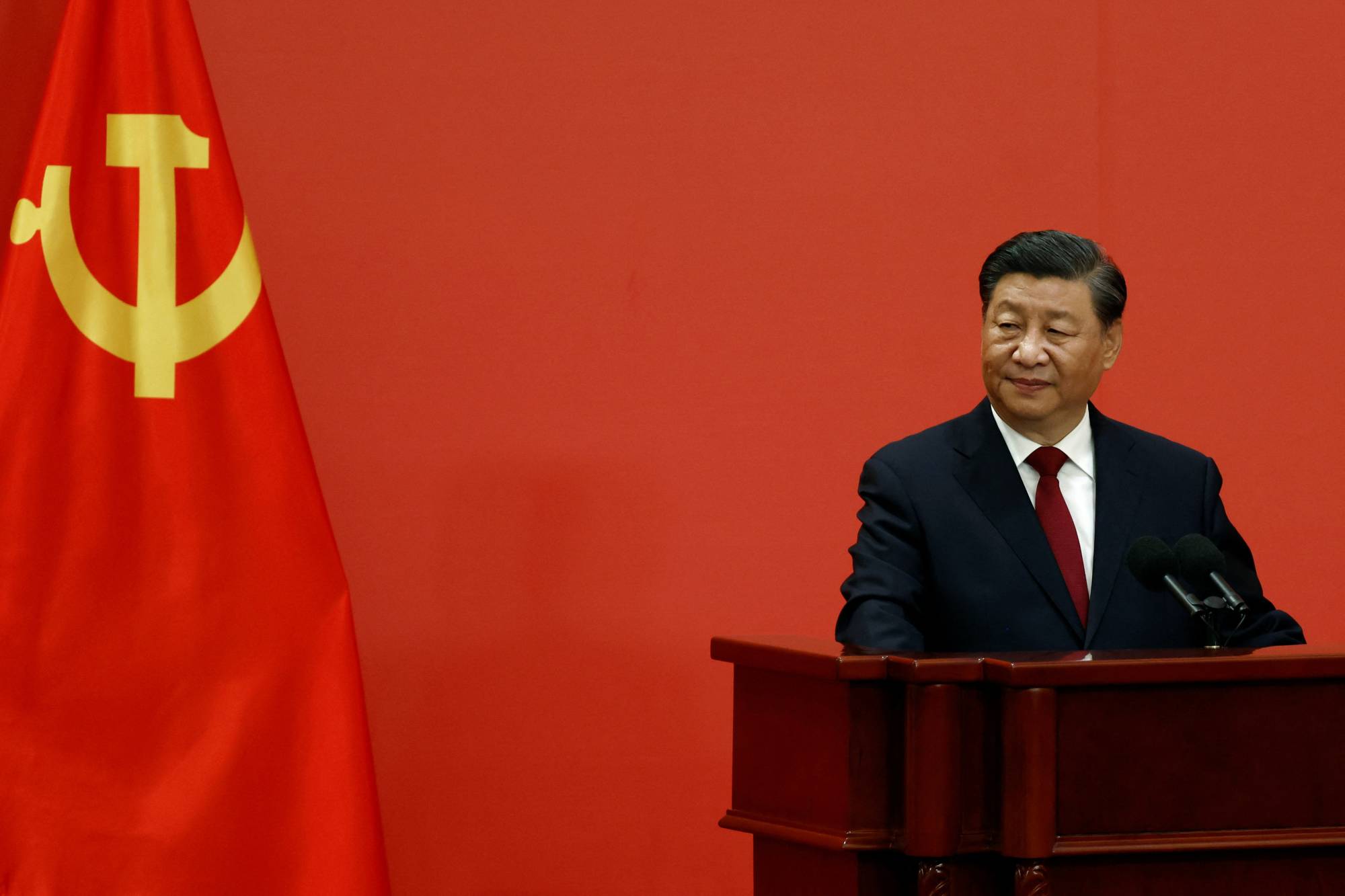 Xi meets the media following a twice-a-decade Communist Party congress at Beijing's Great Hall of the People on Oct. 23. | REUTERS