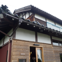 Farmer’s Restaurant Ookado serves local-style shōjin ryōri (Buddhist cuisine) on antique lacquerware.  | COURTESY OF MIZU TO TAKUMI TOYAMA WEST TOURISM PROMOTION ASSOCIATION