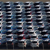 With carmakers needing to give up on gasoline-powered engines sooner or later, the auto industry is set to experience sweeping change. For some firms, the transition could be particularly tough — or even impossible. | REUTERS