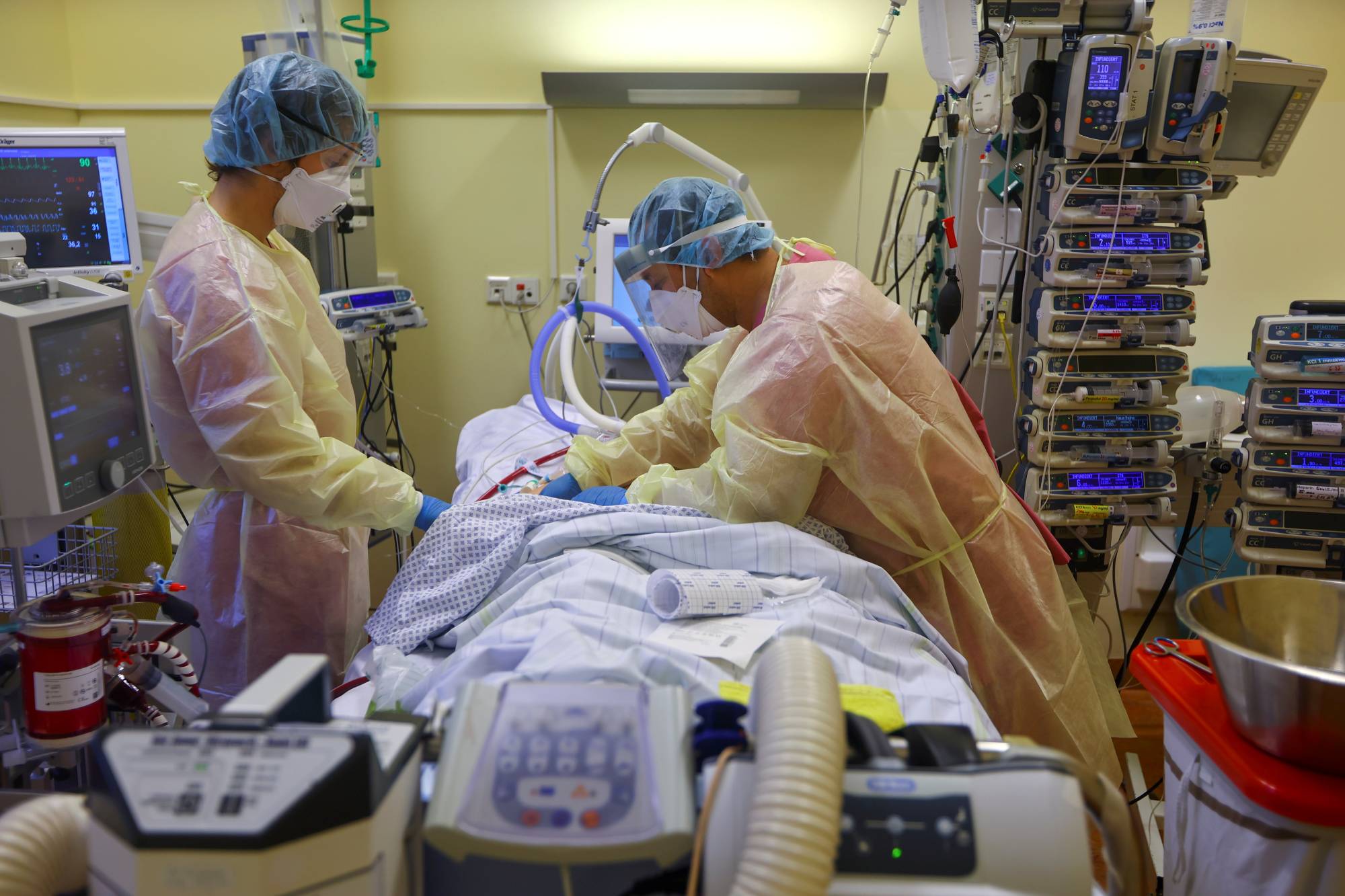 Not everyone who gets COVID-19 will suffer serious blood vessel problems. But a consensus is forming that lasting damage can be caused by inflammation if it remains in high gear. | REUTERS 