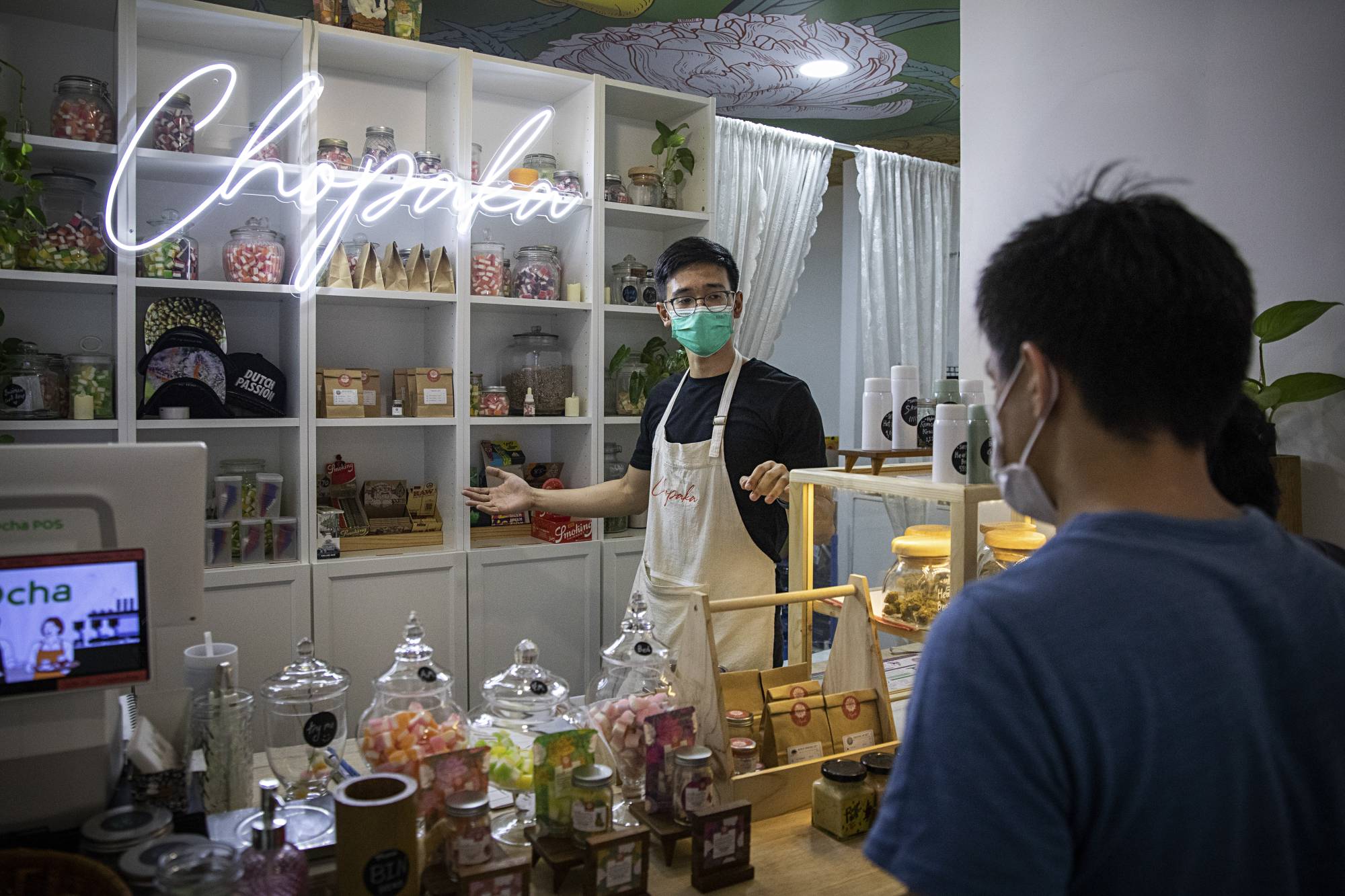 Chopaka, a marijuana dispensary in Bangkok | Lauren DeCicca / The New York Times