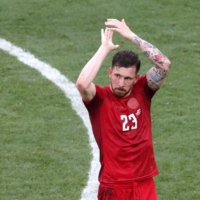 Denmark\'s Pierre-Emile Hojbjerg applauds fans after a Euro 2020 match in Copenhagen on June 17, 2021. | REUTERS