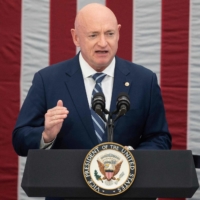 Mark Kelly | AFP-JIJI