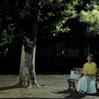 Nahana plays a woman who meets with old college friends for a socially distant gathering in the first segment of Mayu Nakamura’s “She Is Me, I Am Her.” | ©️ T-ARTIST
