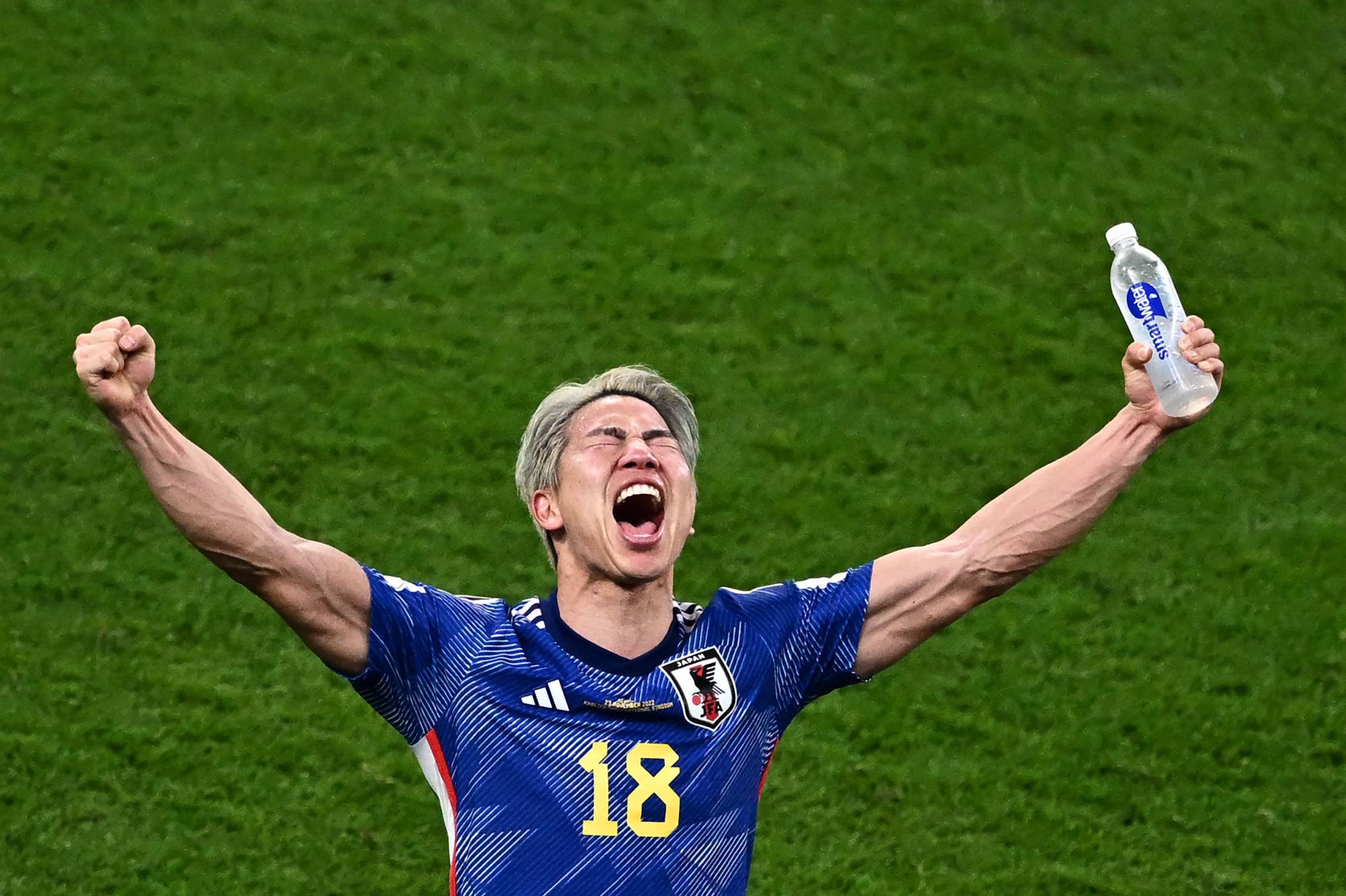 Japan stuns Germany with late strikes in World Cup opener