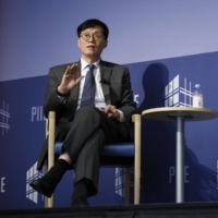 Rhee Chang-yong, governor of the Bank of Korea, speaks at the Peterson Institute For International Economics in Washington in October. | BLOOMBERG