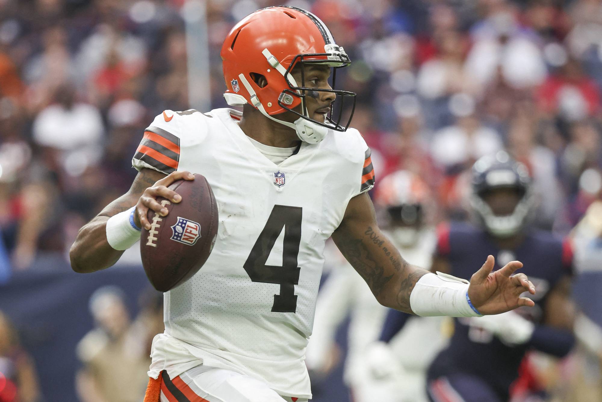 Rusty Deshaun Watson booed during unimpressive debut in Browns victory -  The Japan Times