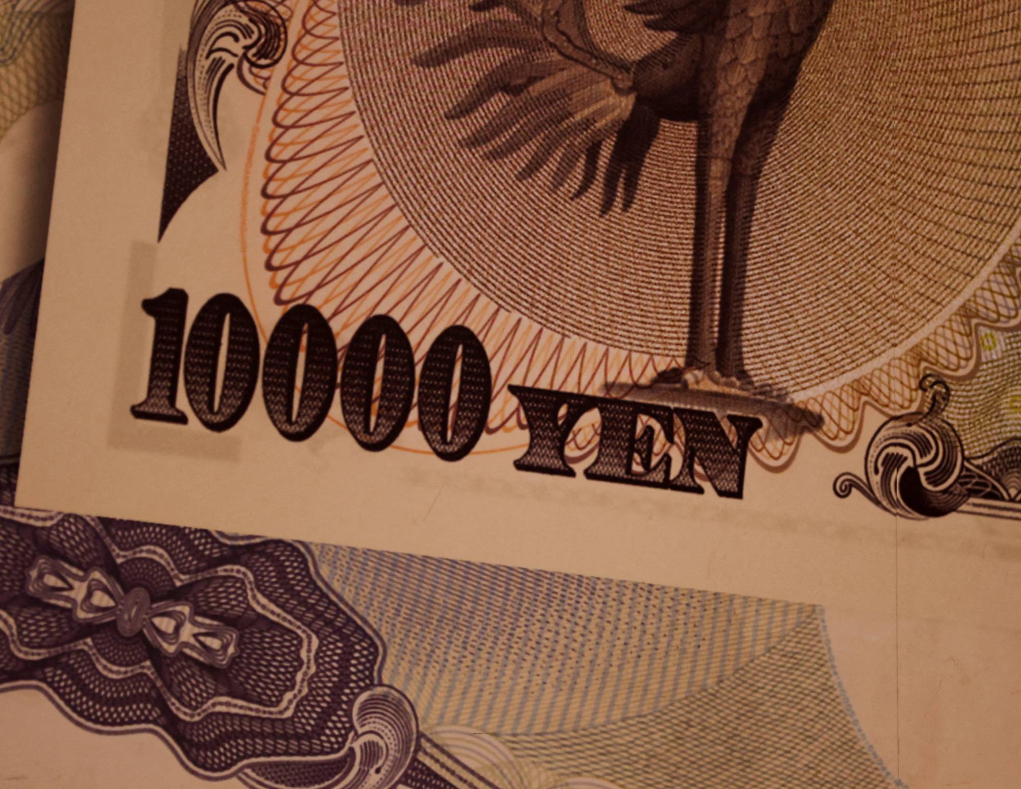 There are about 200 to 300 people in Japan who earn more than ¥3 billion, estimates suggest. | REUTERS