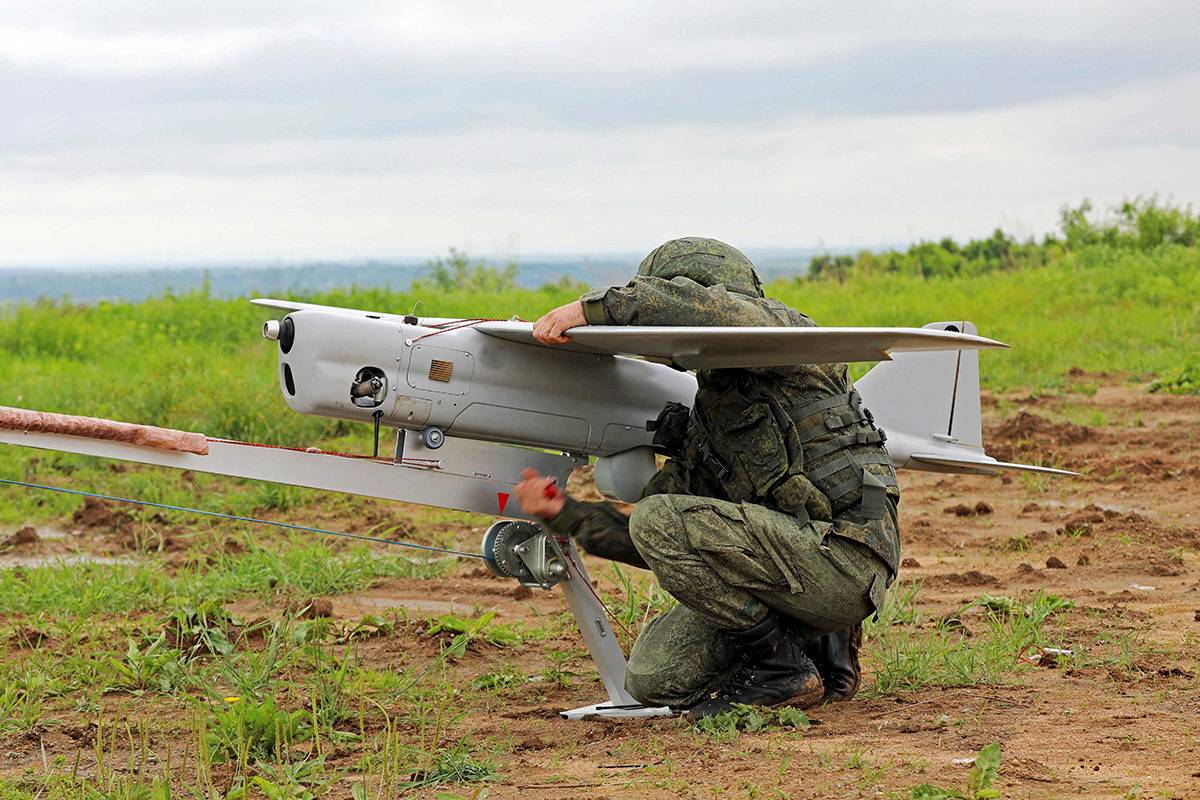 An undated handout image of an Orlan 10 unmanned aerial vehicle published by the Russian Defense Ministry. | RUSSIAN DEFENSE MINISTRY / VIA REUTERS