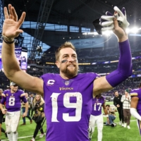 Vikings wide receiver Adam Thielin celebrates his team\'s win over the Colts in Minneapolis on Saturday. | USA TODAY / VIA REUTERS
