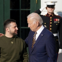 U.S. President Joe Biden welcomes Ukrainian President Volodymyr Zelenskyy to the White House in Washington on Wednesday.  | REUTERS 