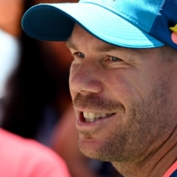 Australian batsman David Warner speaks to reporters ahead of the team\'s Boxing Day test against South Africa at Melbourne Cricket Ground on Saturday. | AFP-JIJI