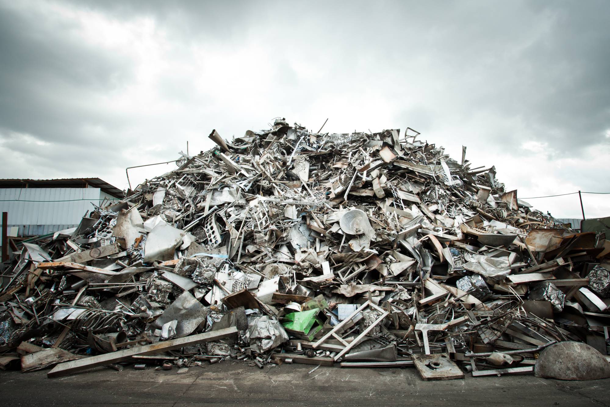 Alhytec created an innovative method to tap the nation’s growing piles of aluminum waste as a source of hydrogen. | GETTY IMAGES