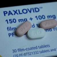 In China, local media reports and online posts bear testimony to the difficulties faced obtaining Paxlovid through official channels. | REUTERS