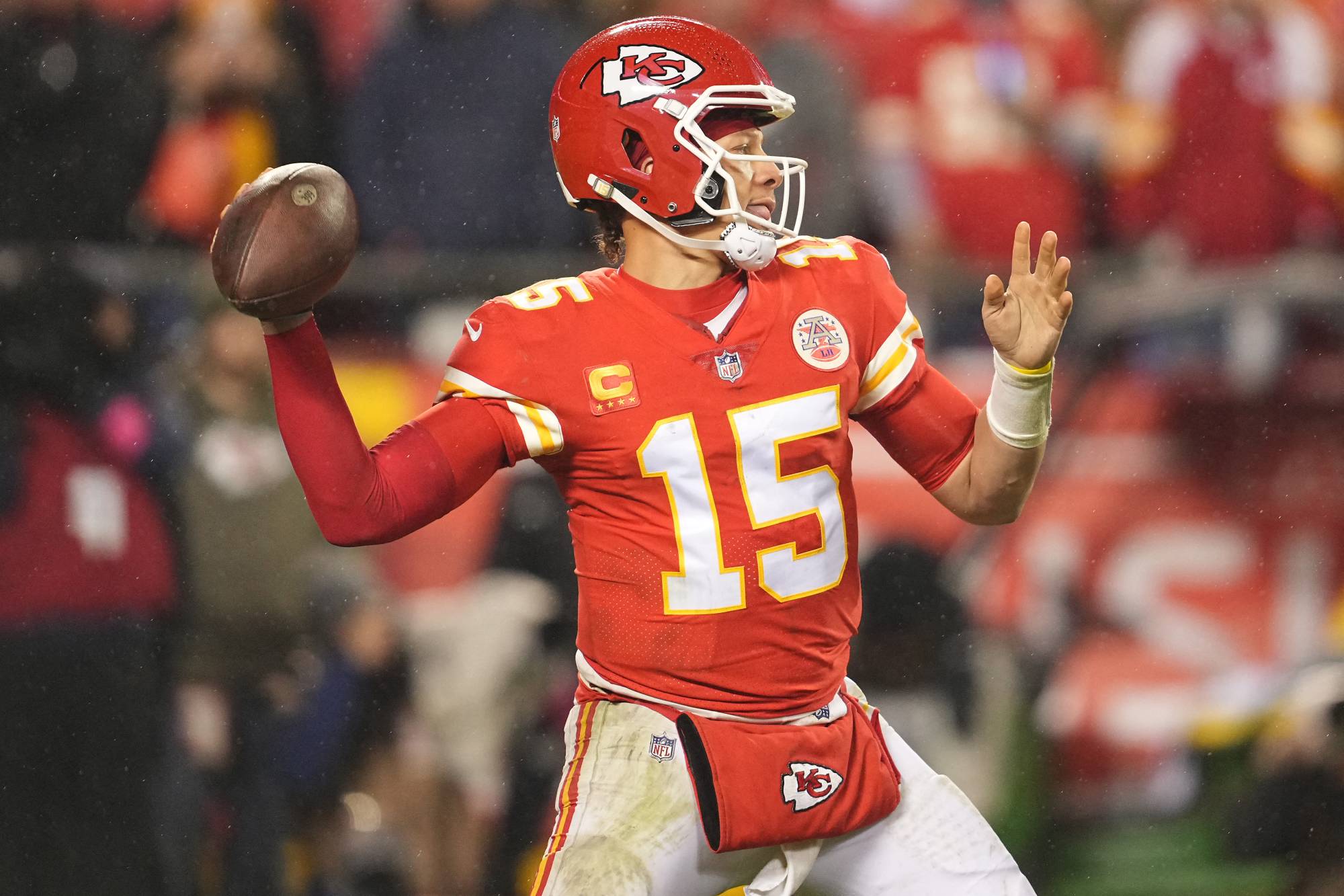 Chiefs' Patrick Mahomes delivers on game-winning drive to finish off Eagles  in Super Bowl LVII