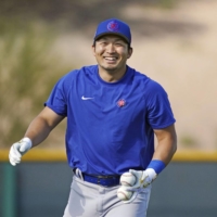 Cubs outfielder Seiya Suzuki\'s status for MLB Opening Day is uncertain following an injury to his left oblique. | KYODO