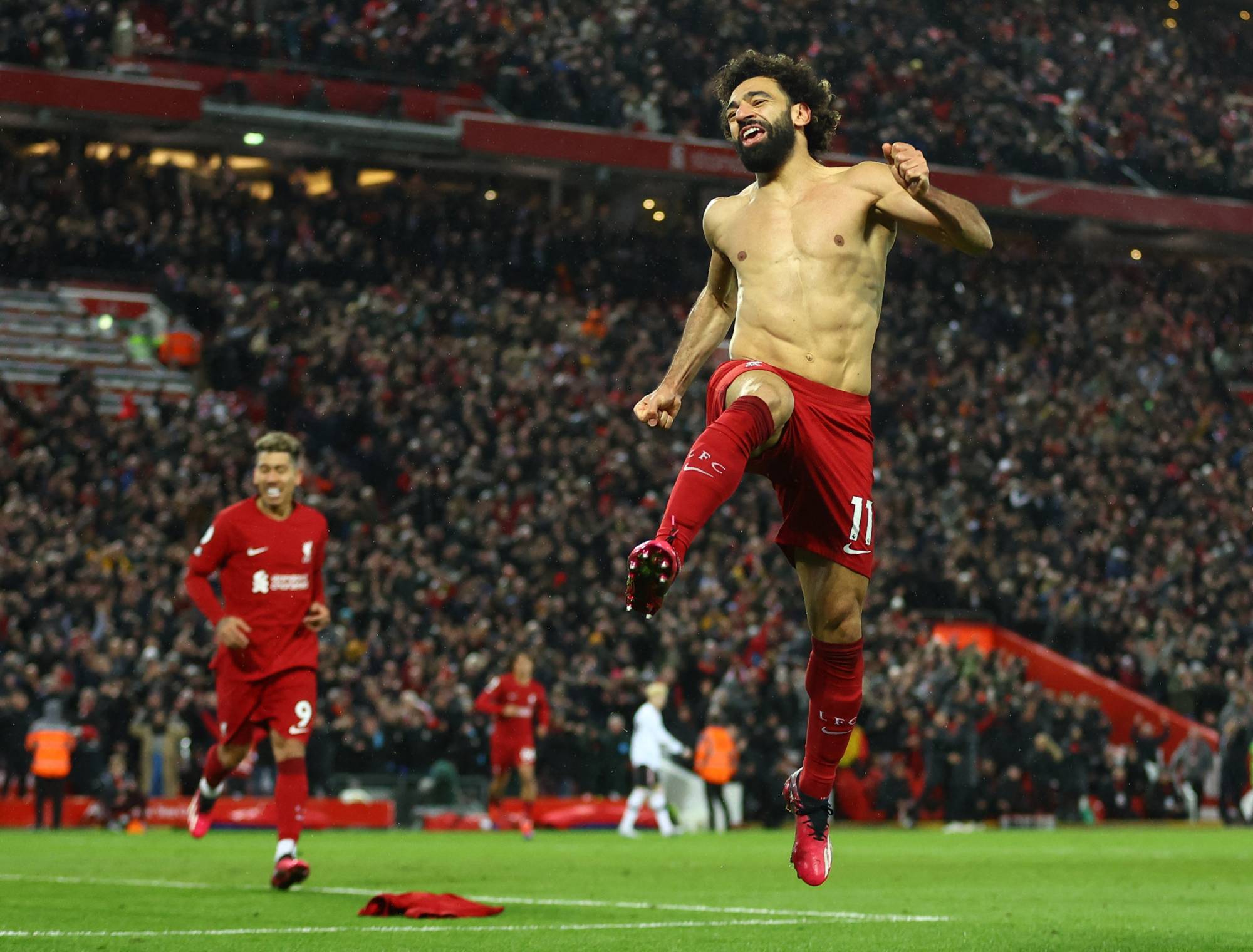 Scoring Early and Late, Liverpool Wins Sixth Champions League Title - The  New York Times