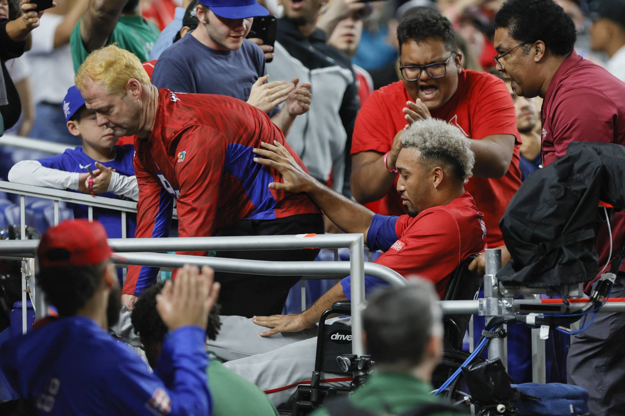 Edwin Diaz injury: Mets closer hurt during Puerto Rico celebration